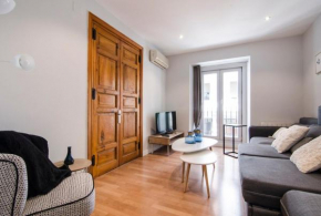 Personalized and modern- 2 Bd 1Bth- Opera